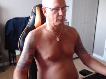 Ravette Chaturbate stream image from June 30, 2025