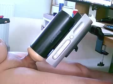 Bigonecums Chaturbate stream image from June 30, 2025