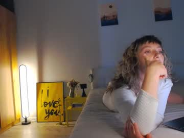 Larakanes Chaturbate stream image from June 30, 2025