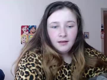 Maggie_Moll Chaturbate stream image from June 30, 2025