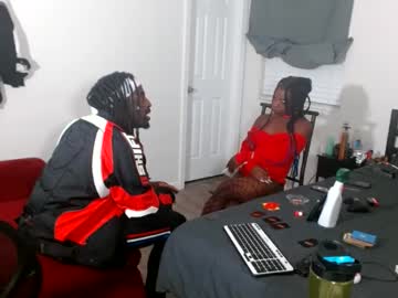 Theleftieone Chaturbate stream image from June 30, 2025