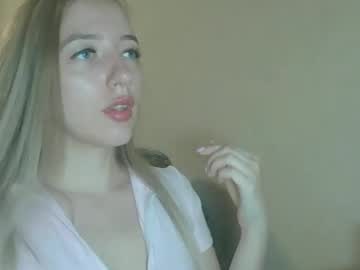 Vikkistarlight Chaturbate stream image from June 30, 2025