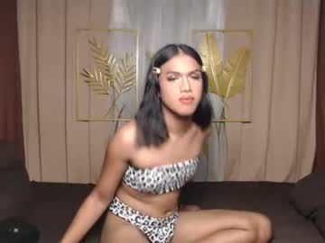 Hugesurprisealexa18 Chaturbate stream image from June 30, 2025
