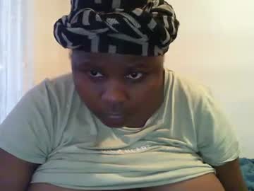 Laralovex Chaturbate stream image from June 30, 2025