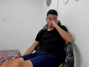 Lunay_Bigcock420 Chaturbate stream image from June 30, 2025