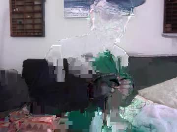 Everynothings Chaturbate stream image from June 30, 2025