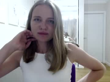 Katelikes Chaturbate stream image from June 30, 2025