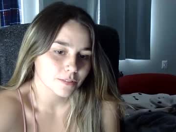 Maddihelton45 Chaturbate stream image from June 30, 2025