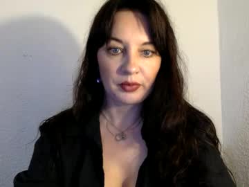 Miragee1 Chaturbate stream image from July 01, 2025