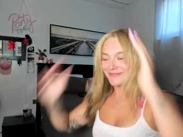 Misskatiexo Chaturbate stream image from July 01, 2025