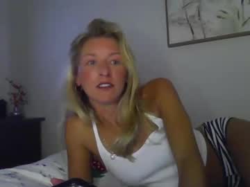 Emmybunnyx Chaturbate stream image from July 01, 2025