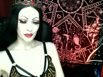 Missmoondoll Chaturbate stream image from July 01, 2025
