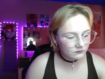 Annievi Chaturbate stream image from July 01, 2025