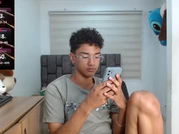 Harrytwink18 Chaturbate stream image from July 01, 2025