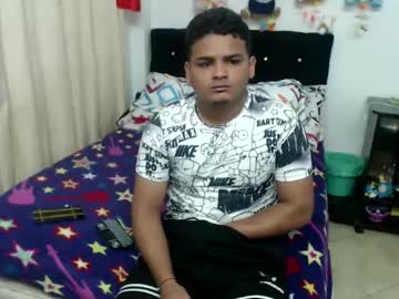 Latin_Curiousxxx Chaturbate stream image from July 01, 2025