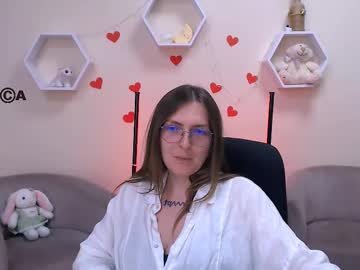Vivienne_Dark Chaturbate stream image from July 01, 2025