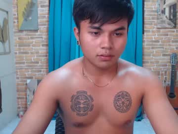 Hunkyzeus Chaturbate stream image from July 01, 2025