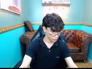 Roberthalv Chaturbate stream image from July 01, 2025