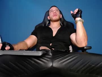 Maxxxpowerful Chaturbate stream image from July 01, 2025
