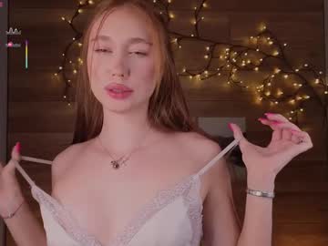 Annhurtz Chaturbate stream image from July 01, 2025