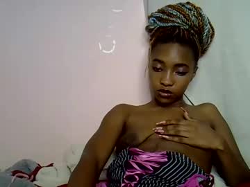 Petite_Greatness Chaturbate stream image from July 01, 2025