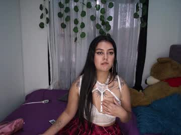 Alyssa_Regina Chaturbate stream image from July 01, 2025