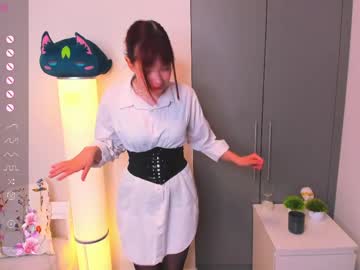 Honeey_Beee Chaturbate stream image from July 01, 2025