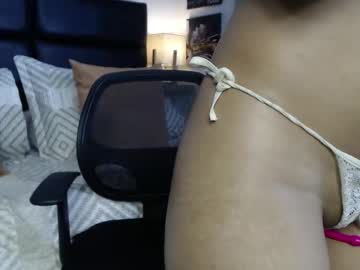 Sknny_Foxx Chaturbate stream image from July 01, 2025