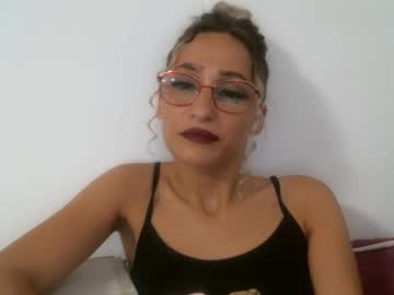 Beth240598 Chaturbate stream image from July 01, 2025