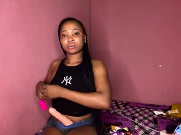 Mimiluv1 Chaturbate stream image from July 02, 2025
