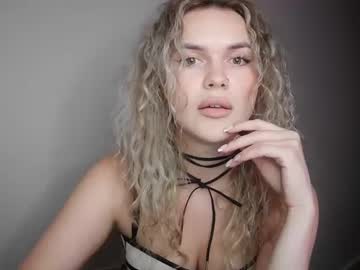 Veluraa Chaturbate stream image from July 02, 2025