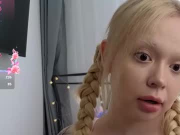 Elliedollie Chaturbate stream image from July 02, 2025