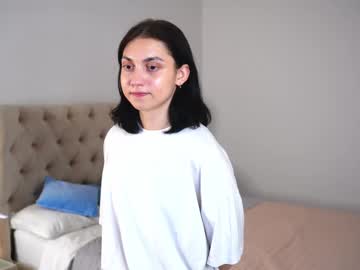 Edinablantonv Chaturbate stream image from July 02, 2025