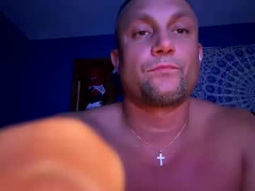 Hunglikeray2286 Chaturbate stream image from July 02, 2025