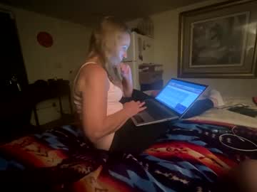 Centralcalibangin Chaturbate stream image from July 02, 2025