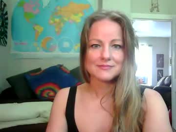 Rosierose84 Chaturbate stream image from July 02, 2025