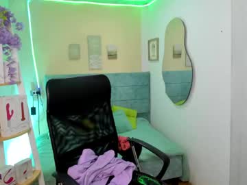 Violet_Vixen18 Chaturbate stream image from July 02, 2025
