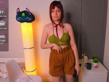 Honeey_Beee Chaturbate stream image from July 02, 2025
