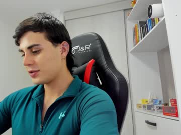Tylerhuntt__ Chaturbate stream image from July 03, 2025