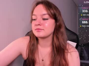 Sashawhitess Chaturbate stream image from July 03, 2025
