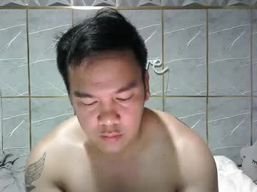 Hugepinoy25 Chaturbate stream image from July 03, 2025