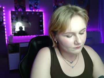 Annievi Chaturbate stream image from July 03, 2025