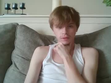 Kaponeskynew Chaturbate stream image from July 03, 2025