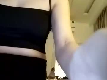Mayamiaxoxo Chaturbate stream image from July 03, 2025