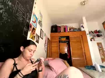 Ammacrellingod Chaturbate stream image from July 03, 2025