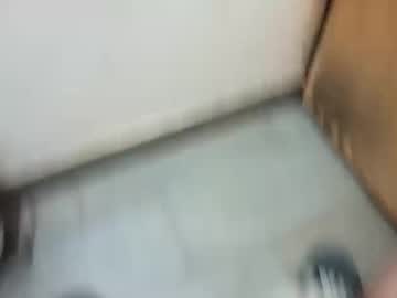 Alberdz2 Chaturbate stream image from July 04, 2025