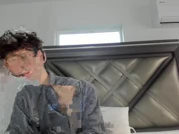 Gayndepressed Chaturbate stream image from July 04, 2025