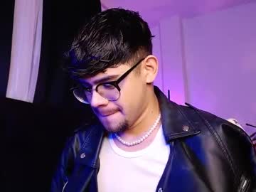 Isaac_Saenz Chaturbate stream image from July 04, 2025