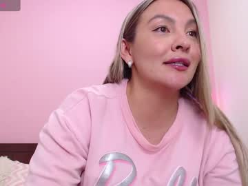 Danika_Bellaa Chaturbate stream image from July 04, 2025