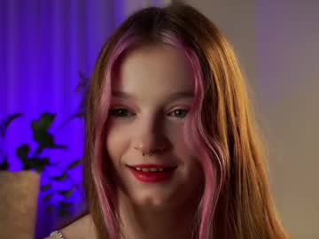 Mineliaaa Chaturbate stream image from July 04, 2025
